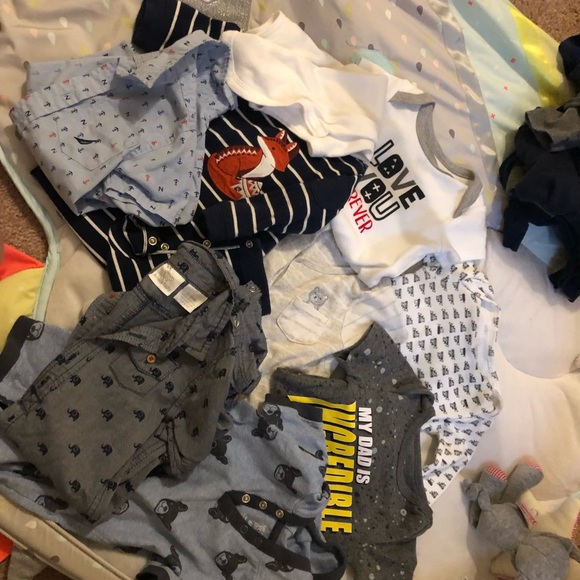 23 6-9 month Baby boys tops / jumpers / jacket - Picture 2 of 3